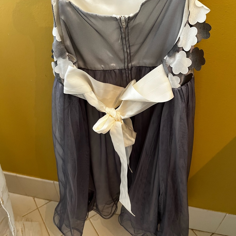 Girls grey dress size 10 Iris and Ivy brand, cream colored tie in back